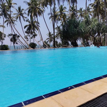 Helios Beach Resort تانجالي المظهر الخارجي الصورة
