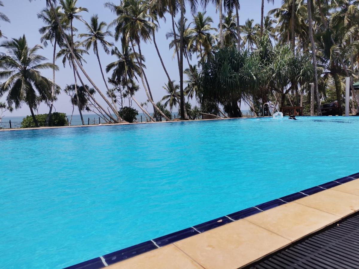 Helios Beach Resort تانجالي المظهر الخارجي الصورة