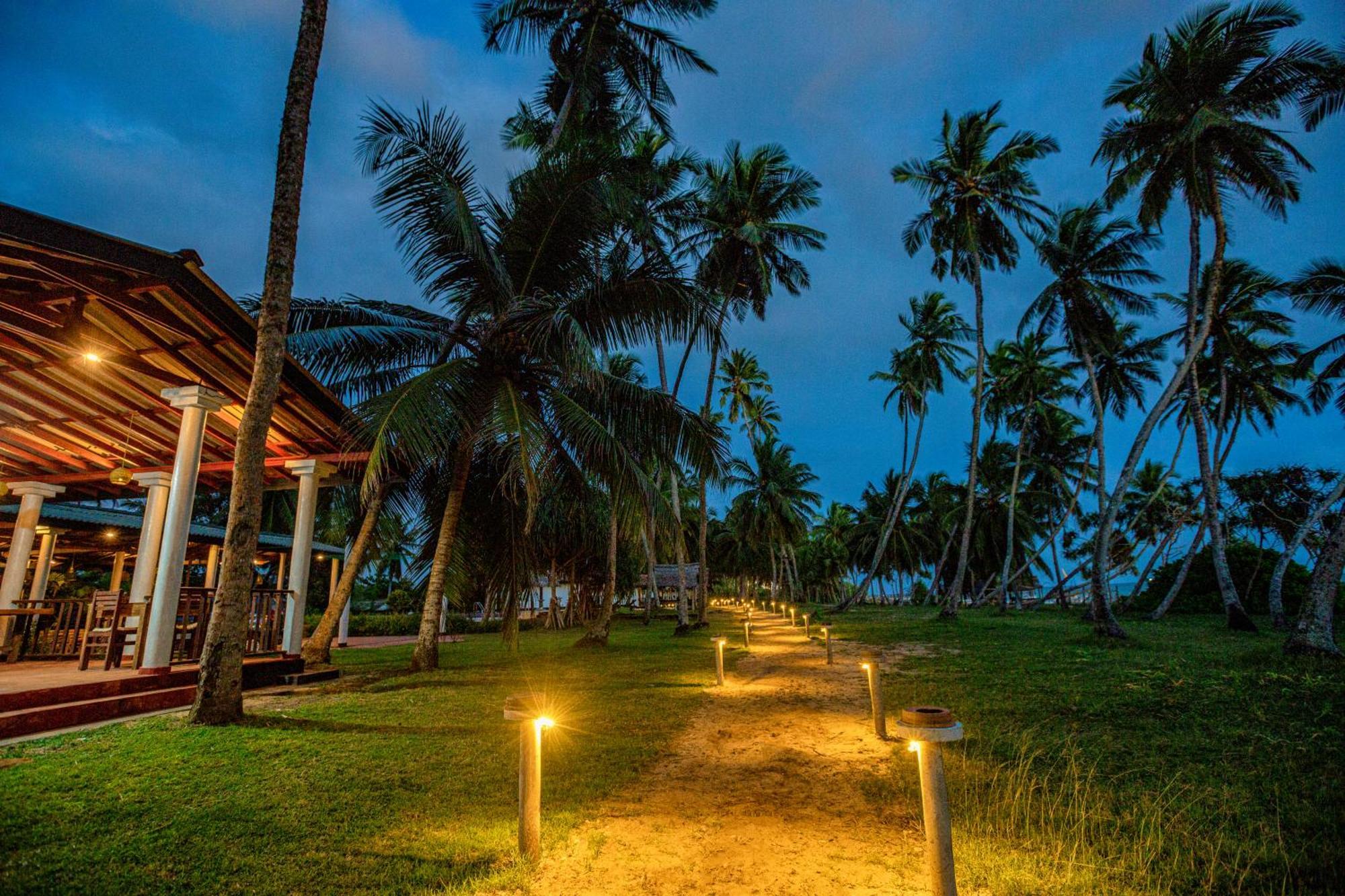 Helios Beach Resort تانجالي المظهر الخارجي الصورة