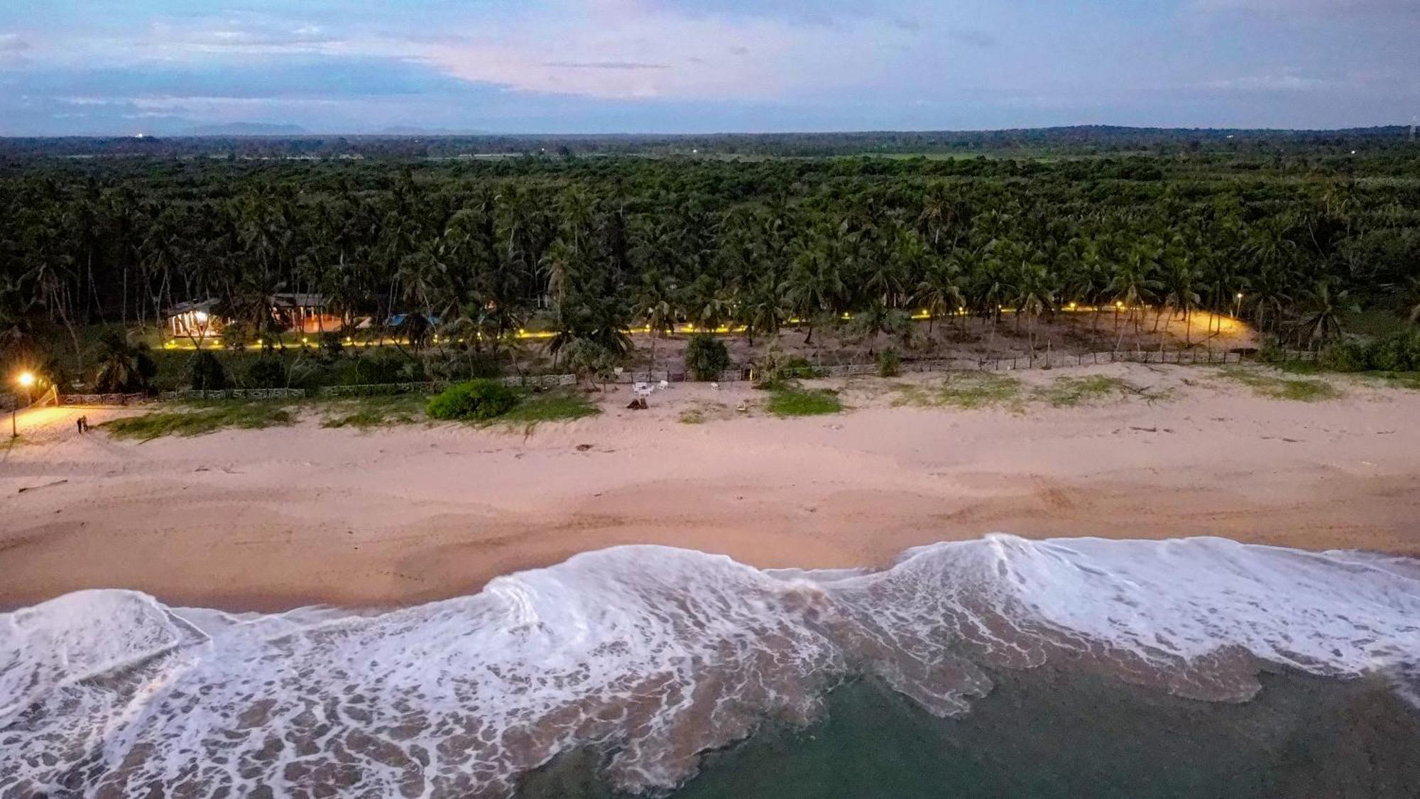 Helios Beach Resort تانجالي المظهر الخارجي الصورة